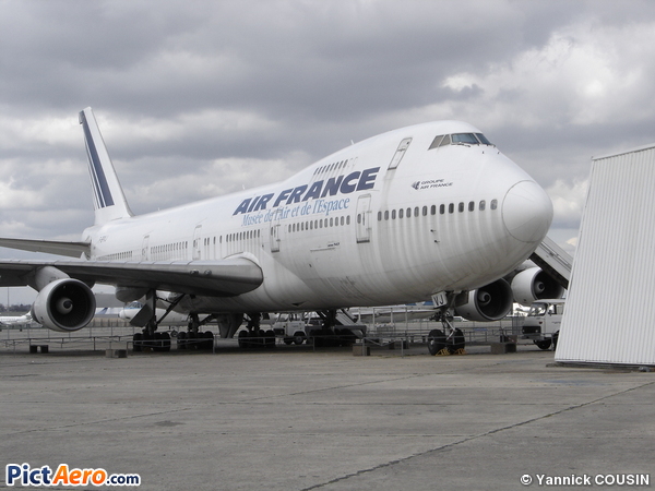 Boeing 747-128 (Air France)