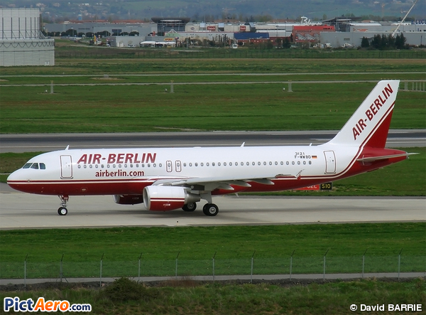 Airbus A320-214 (Air Berlin)