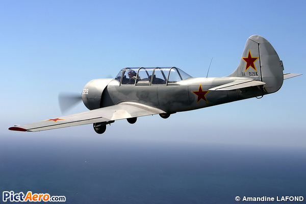 Yakovlev Yak-52 (YAK Air Team)