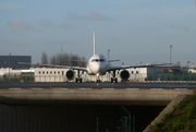 Airbus A320-111