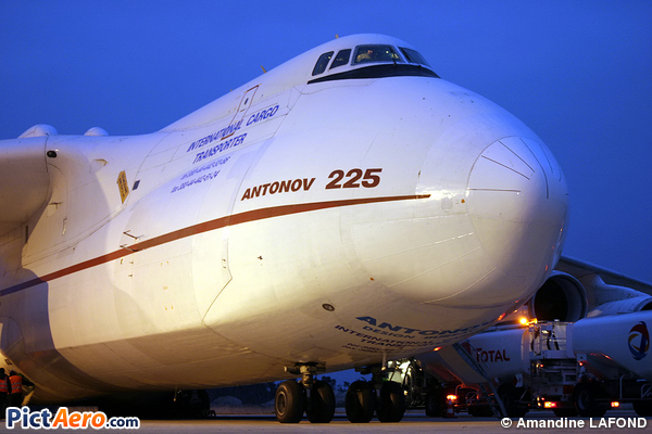 Antonov An-225 Mriya (Antonov Airlines)