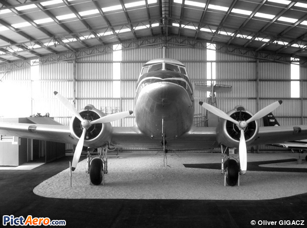 Douglas DC-3-194B (Airlines Of New South Wales)