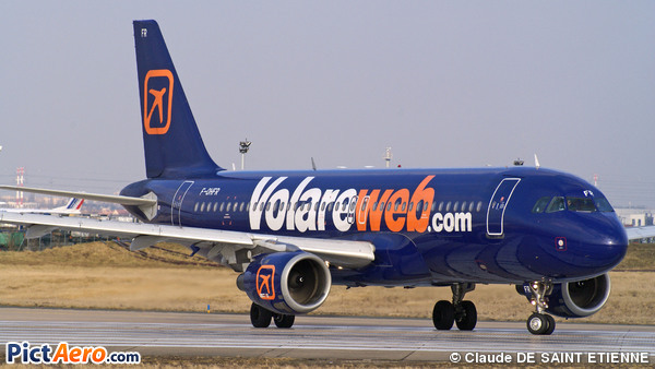 Airbus A320-212 (Volare Airlines)