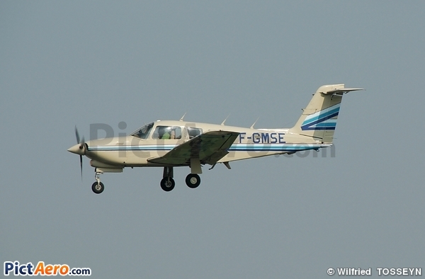 Piper PA-28 RT-201T Turbo Arrow IV (SA Espanord)