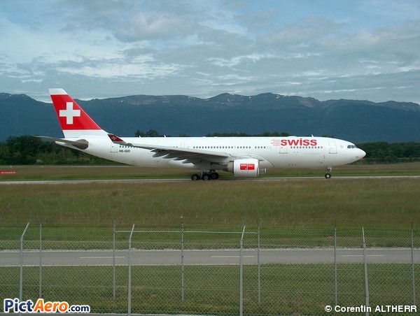 Airbus A330-223 (Swiss International Air Lines)