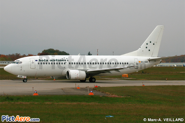 Boeing 737-382 (Hola Airlines)