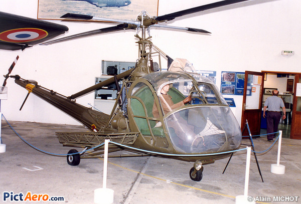 Hiller UH-12A (France - Army)