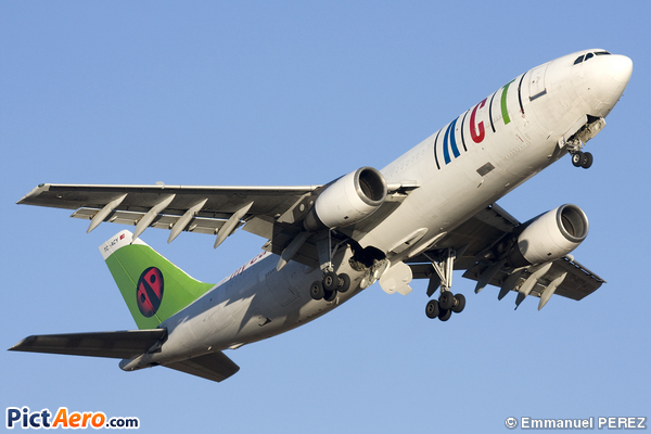Airbus A300B4-203(F) (ACT Airlines)