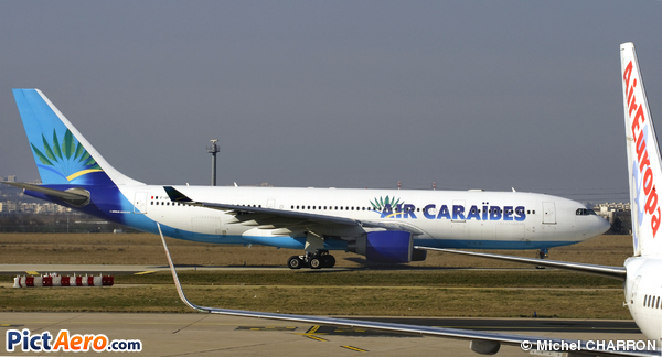 Airbus A330-223 (Air Caraïbes)