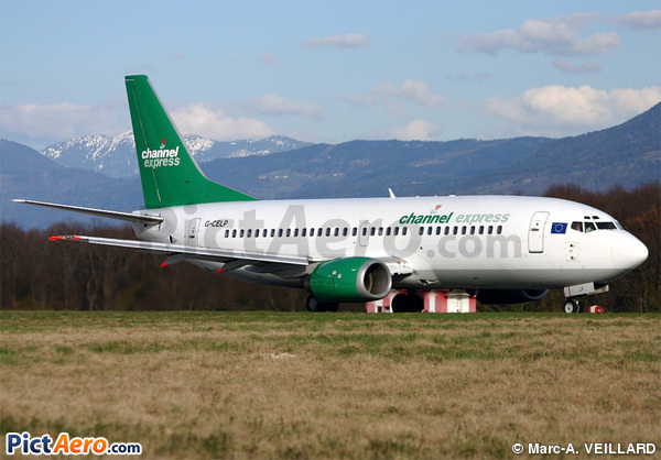 Boeing 737-330/QC (Channel Express)