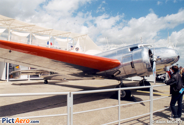 Lockheed 10-E Electra (Linda Finch)