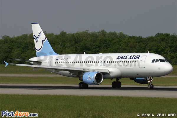 Airbus A320-211 (Aigle Azur)