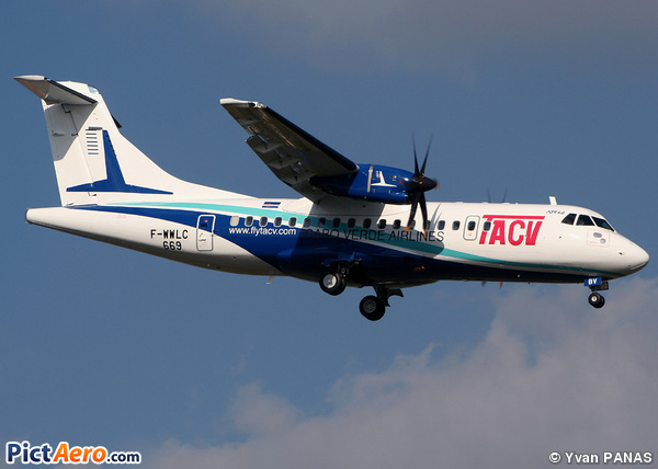 ATR 42-500 (TACV Cabo Verde Airlines)