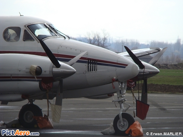 Beech E90 King Air (Société Grenobloise d'Electronique et d'Automatisme / GEA)