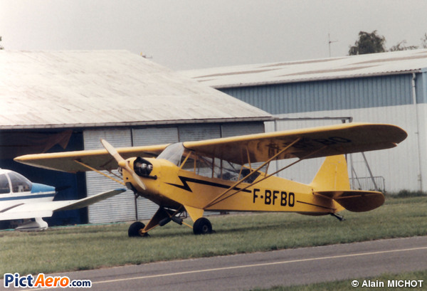 Piper J-3C-65 Cub (Aéroclub Aigle de Saint Maur)