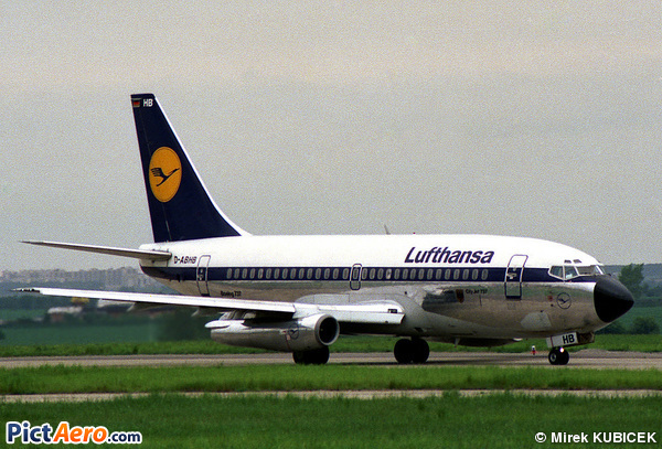 Boeing 737-230/Adv (Lufthansa)