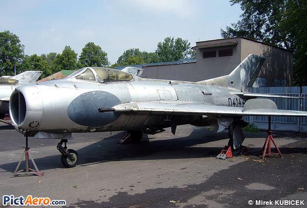 Aero Vodochody S-105 (MiG-19S) (Czechoslovakia - Air Force)