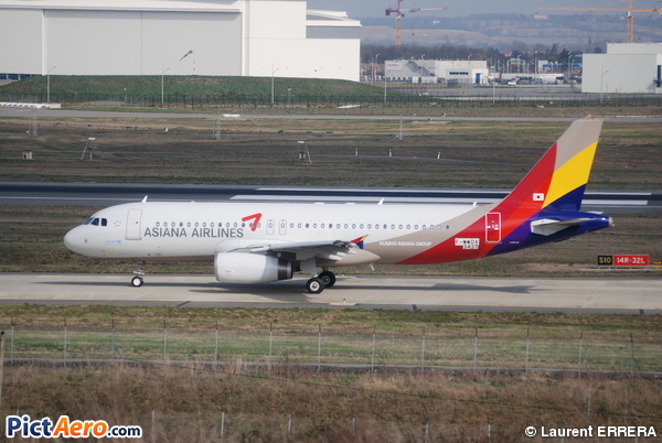 Airbus A320-232 (Asiana Airlines)