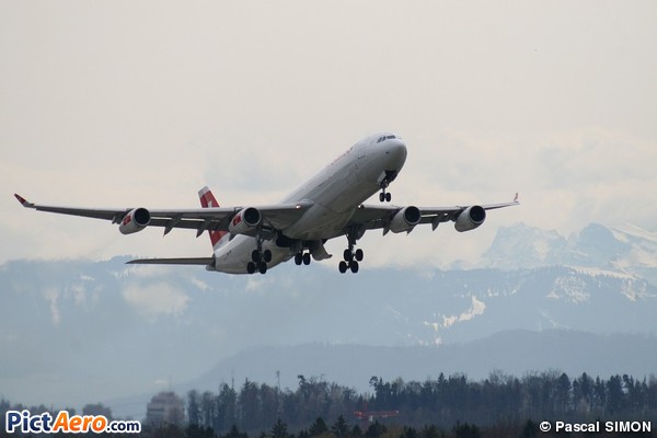 Airbus A340-313X (Swiss International Air Lines)