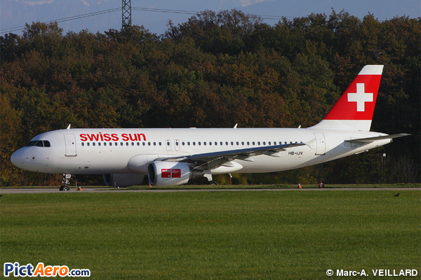 Airbus A320-214 (Swiss Sun)