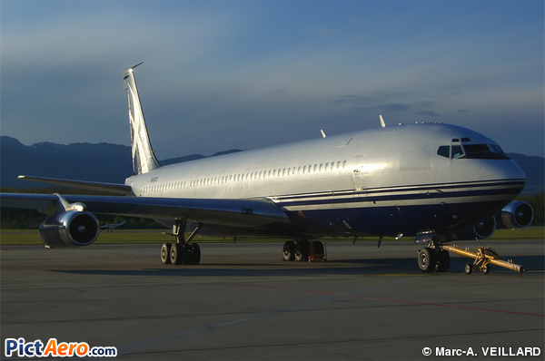 Boeing 707-330B (Jet Aviation Business Jets)
