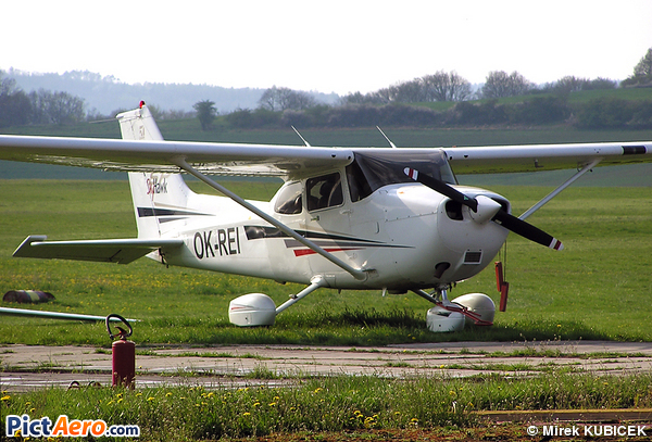 Cessna 172 Skyhawk SP (Private / Privé)