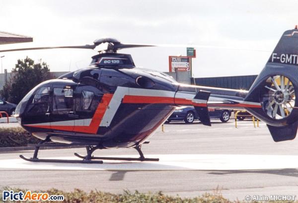 Eurocopter EC-135-T1 (Loc Héli)