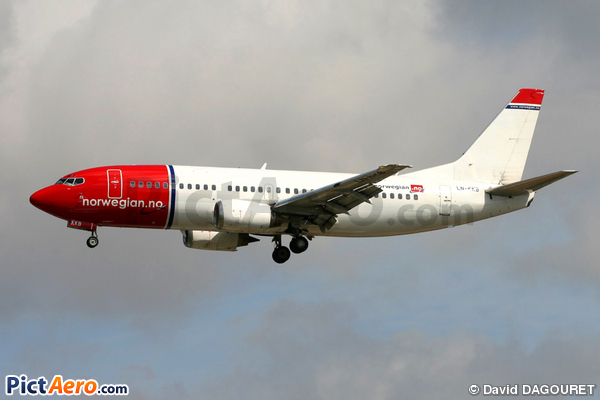 Boeing 737-33A (Norwegian Air Shuttle)
