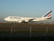 Boeing 747-3B3M
