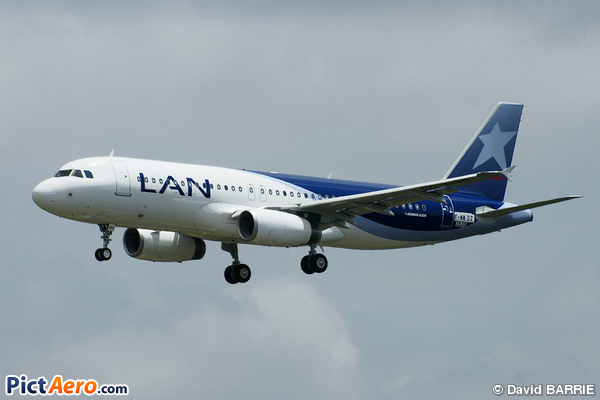 Airbus A320-233 (LAN Airlines)