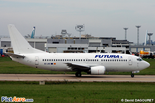 Boeing 737-33A (Futura International Airways)