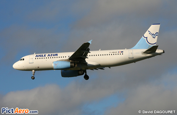 Airbus A320-233 (Aigle Azur)