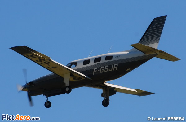 Piper PA-46 350P Malibu Jetprop DLX (Haussman Gestion)