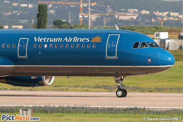 Airbus A321-231 (Vietnam Airlines)