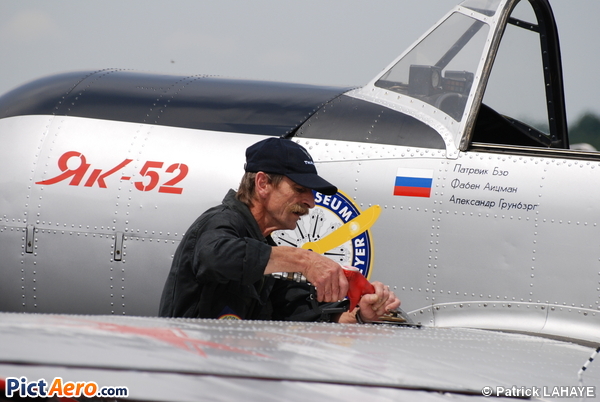 Yakovlev Yak-52 (AcroYak)