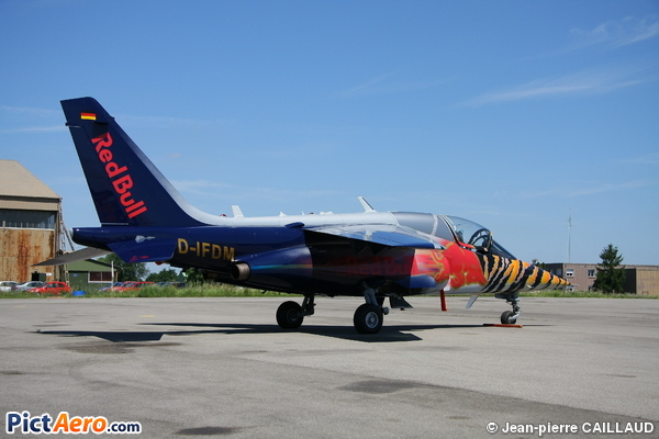 Dassault/Dornier Alpha Jet E (Red Bull Jet)