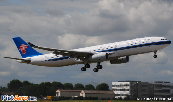Airbus A330-343X (China Southern Airlines)