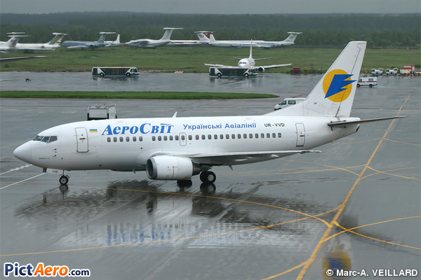 Boeing 737-529 (AeroSvit Ukrainian Airlines)