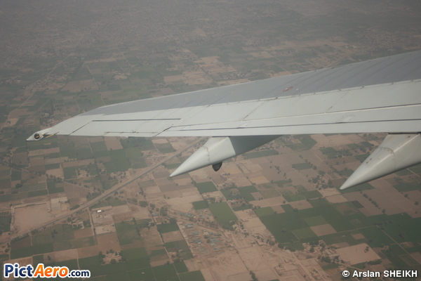 Boeing 737-405 (Pakistan International Airlines (PIA))