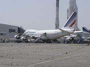 Boeing 747-128