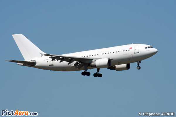 Airbus A310-304 (Saga Airlines)