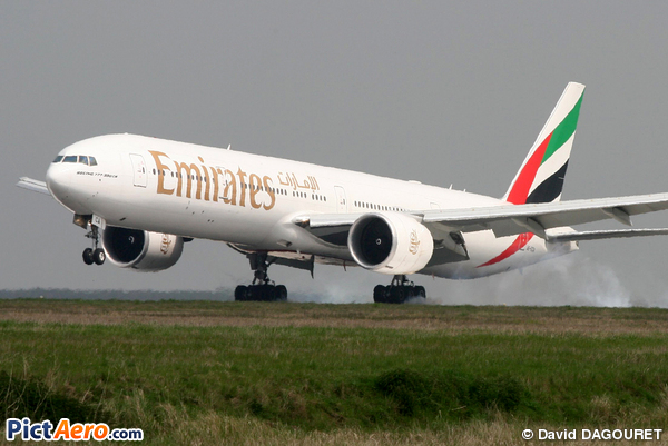 Boeing 777-36N/ER (Emirates)