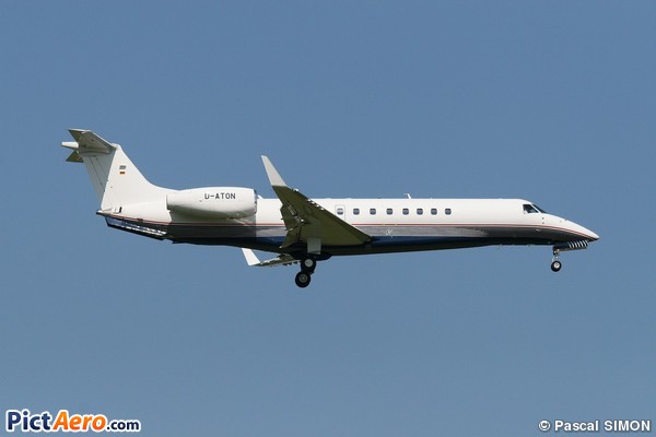 Embraer ERJ-135 BJ Legacy (DC Aviation)