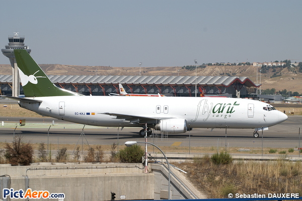 Boeing 737-4B7/F (FlyAnt cargo)
