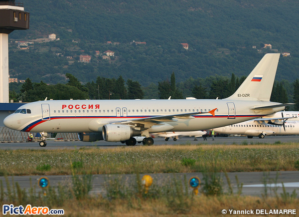 Airbus A320-212 (Rossiya Russian Airlines)