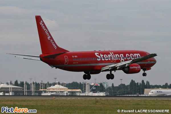 Boeing 737-8Q8 (Sterling Airlines)