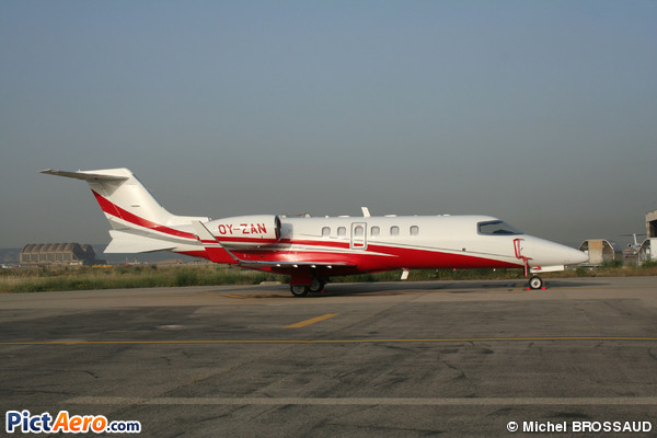 Learjet 40 (ExecuJet Europe AG)