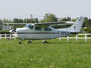 Cessna 210L Centurion II (F-GPEQ)