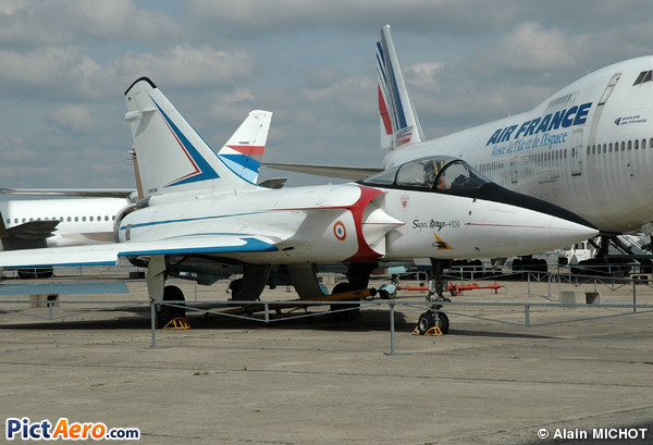Dassault Mirage 4000 (Dassault Aviation)