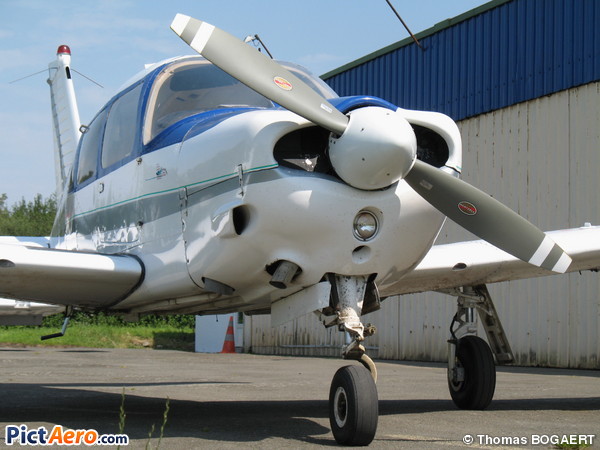 Piper PA-28 R-200 Cherokee Arrow II (Private / Privé)